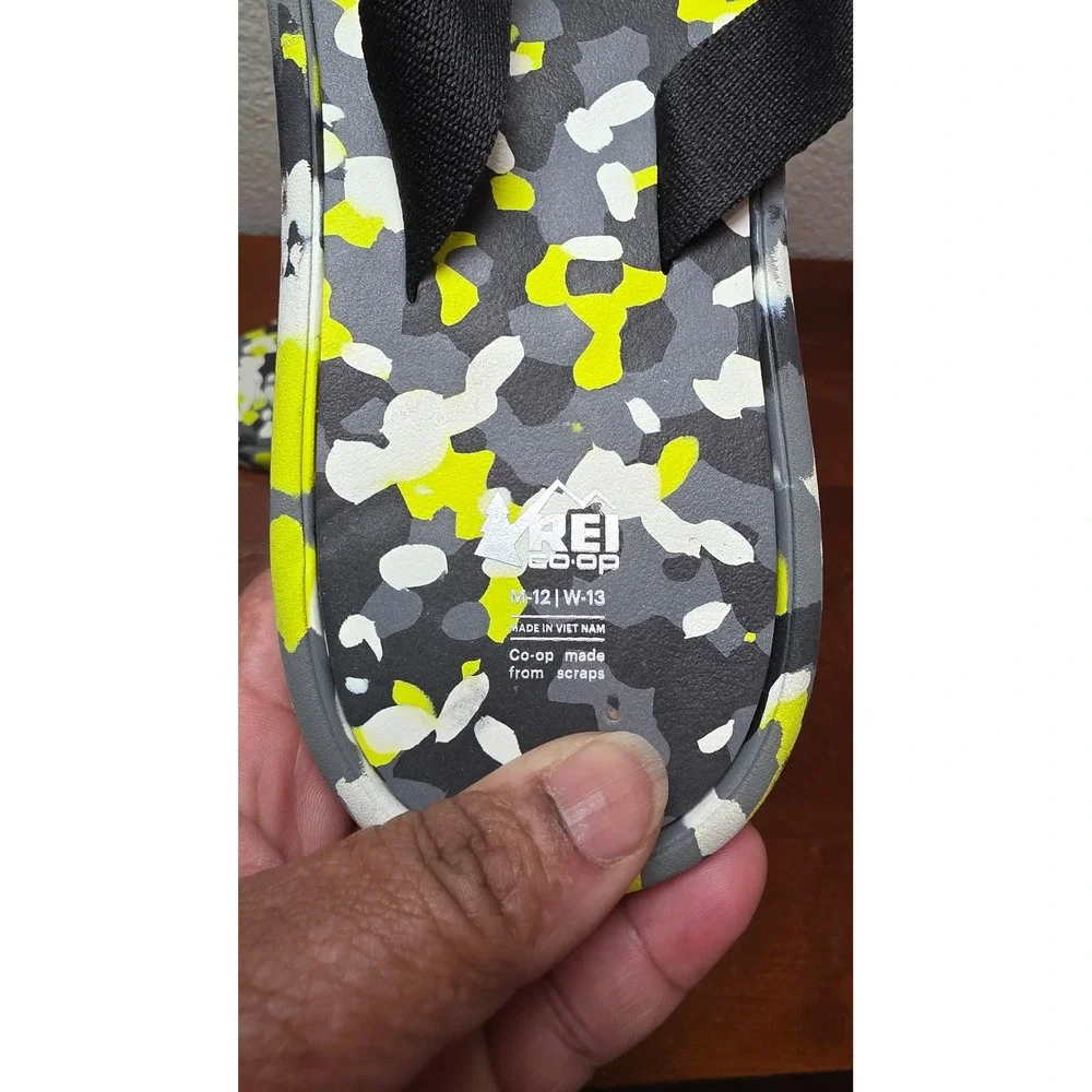 REI Co-op Flip Flop Sandals Mens 12 Womens 13 Yellow Grey Camo‎ Scraps Thong